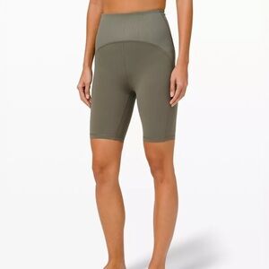 Lululemon Athletica Blissful Bend Super High-Rise Biker Short 8" Olive Green 0
